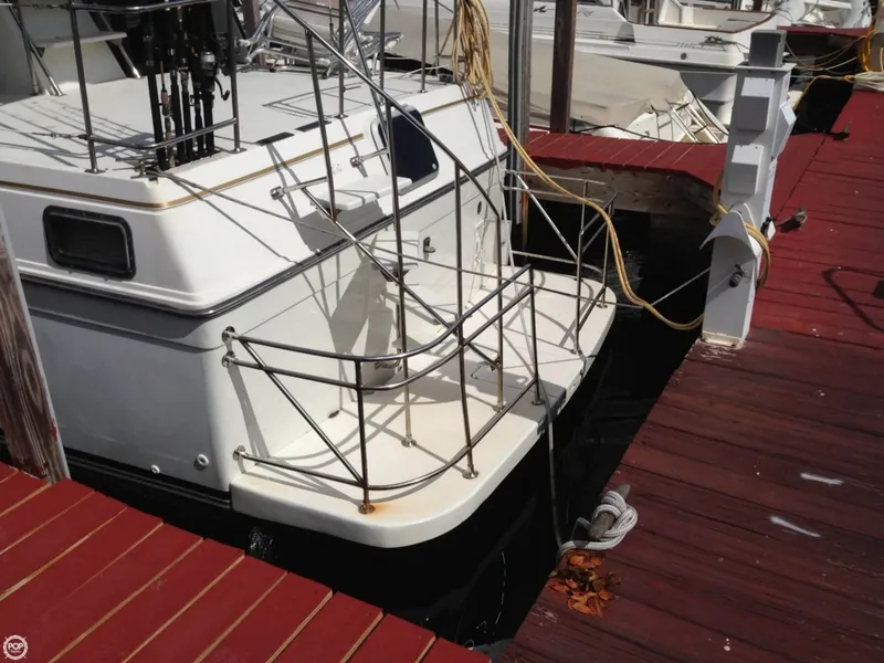 Slide: The Image of Carver Yachts 3207 Aft Cabin 1988 - 5