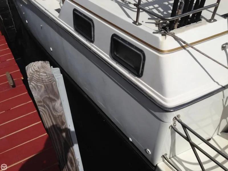 Slide: The Image of Carver Yachts 3207 Aft Cabin 1988 - 6