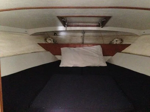Slide: The Image of Magnum 35 Express Cruiser 1972 - 10