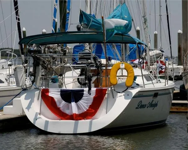 Slide: The Image of Catalina 320 1994 - 0