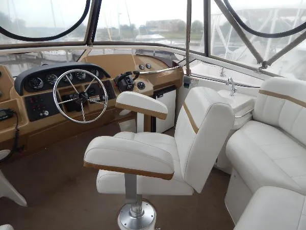 Slide: The Image of Carver Yachts 366 Motor Yacht 2004 - 6