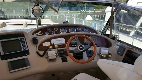 Slide: The Image of Sea Ray 460 Sundancer 2001 - 2
