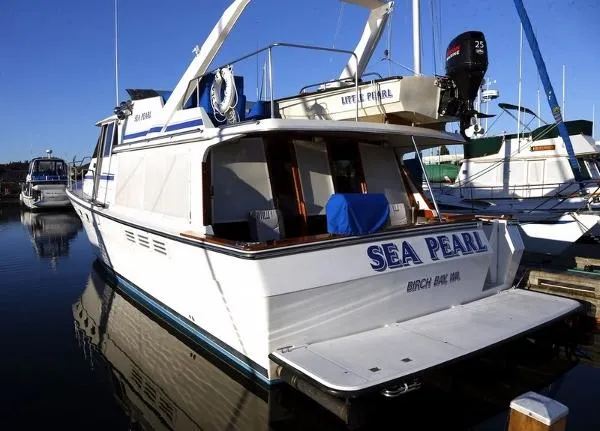Slide: The Image of Bayliner 4550 Pilothouse Motoryacht 1986 - 2