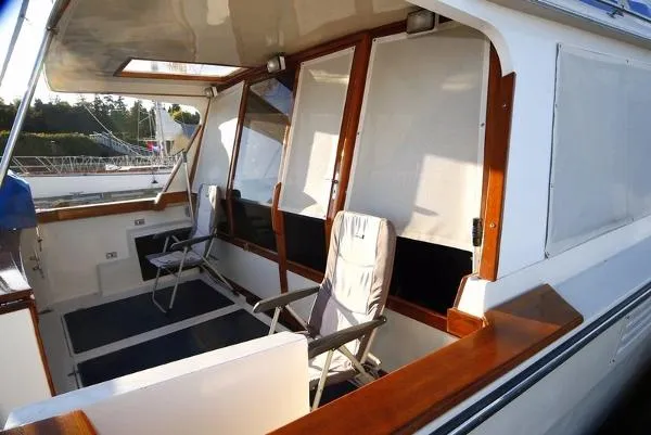 Slide: The Image of Bayliner 4550 Pilothouse Motoryacht 1986 - 5