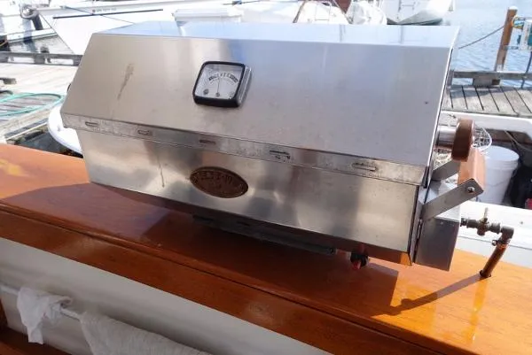 Slide: The Image of Bayliner 4550 Pilothouse Motoryacht 1986 - 7
