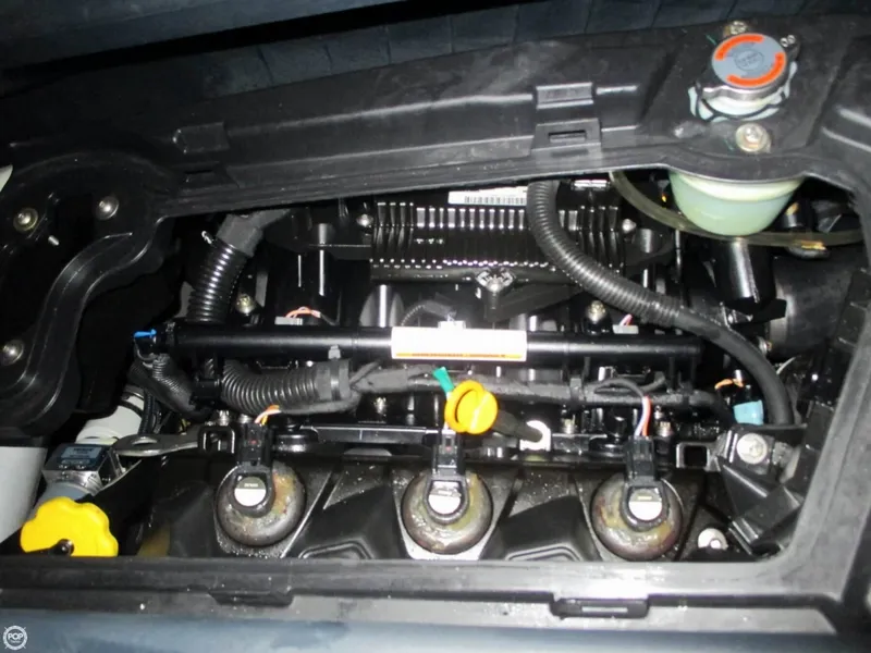 Slide: The Image of Sea-Doo 2 GTX Limited iS 260 PWCs 2012 - 10