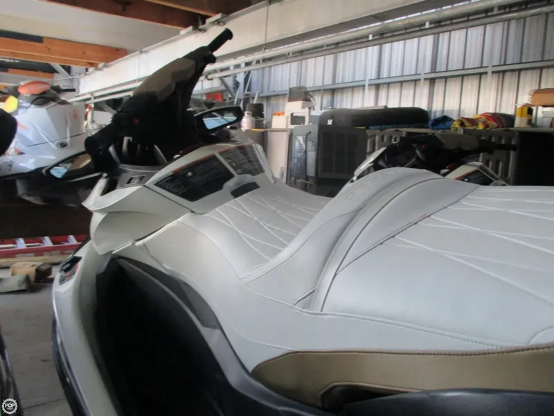 Slide: The Image of Sea-Doo 2 GTX Limited iS 260 PWCs 2012 - 7