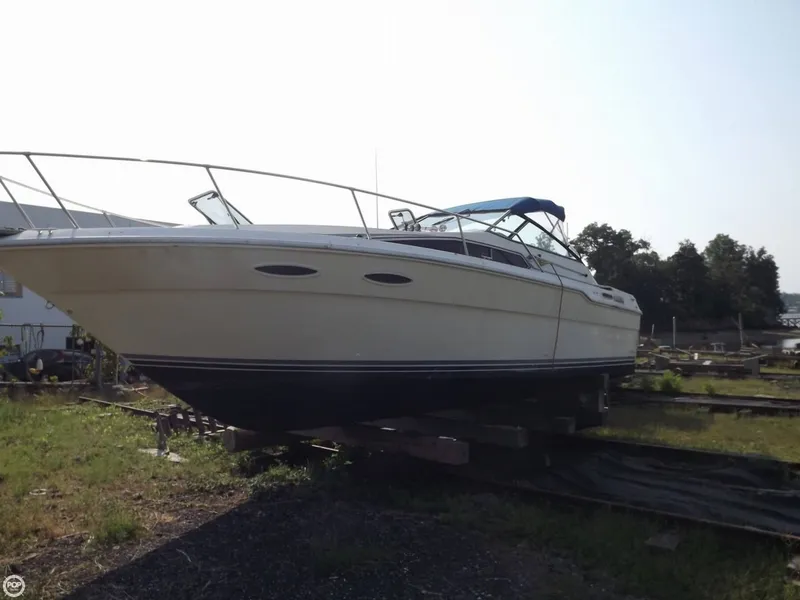 Slide: The Image of Sea Ray 300 Express Cruiser 1986 - 5