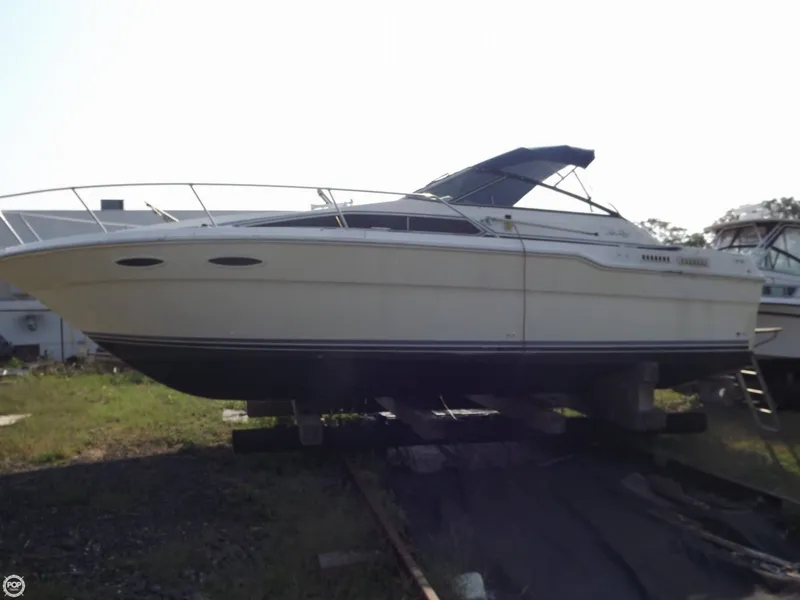 Slide: The Image of Sea Ray 300 Express Cruiser 1986 - 6