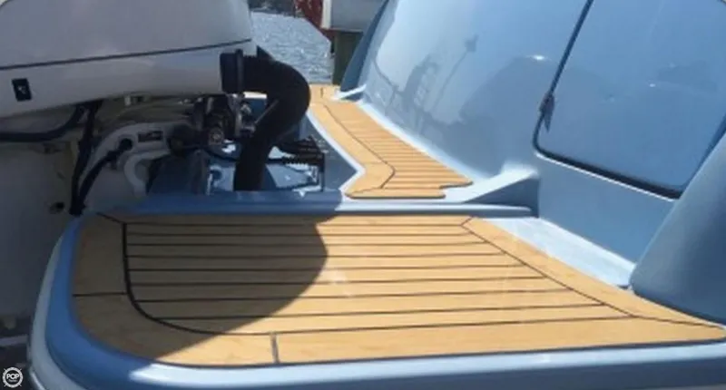 Slide: The Image of Scout 320 LXF 2013 - 9