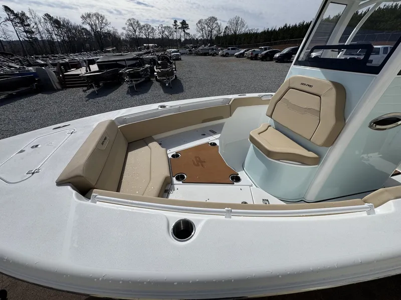 Slide: The Image of Sea Pro 245 SEA KEEPER RIDE EQUIPPED 2026 - 8