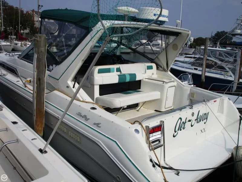 Slide: The Image of Sea Ray 330 Sundancer 1993 - 2