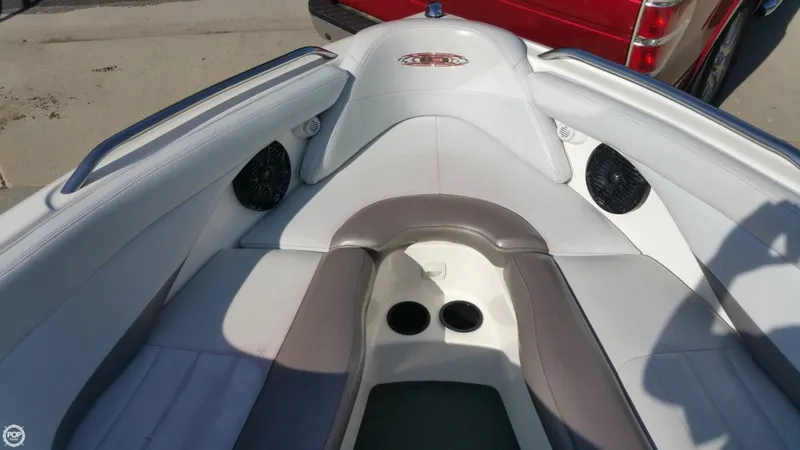 Slide: The Image of Mastercraft X10 2004 - 7