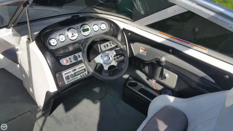 Slide: The Image of Mastercraft X10 2004 - 8