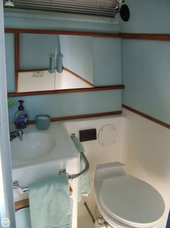 Slide: The Image of Sea Ray 300 Sundancer 1989 - 6
