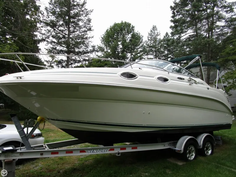 Slide: The Image of Sea Ray 240 Sundancer 2002 - 1