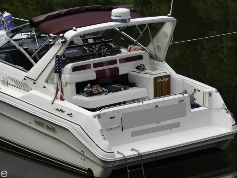 Slide: The Image of Sea Ray 330 Sundancer 1992 - 3