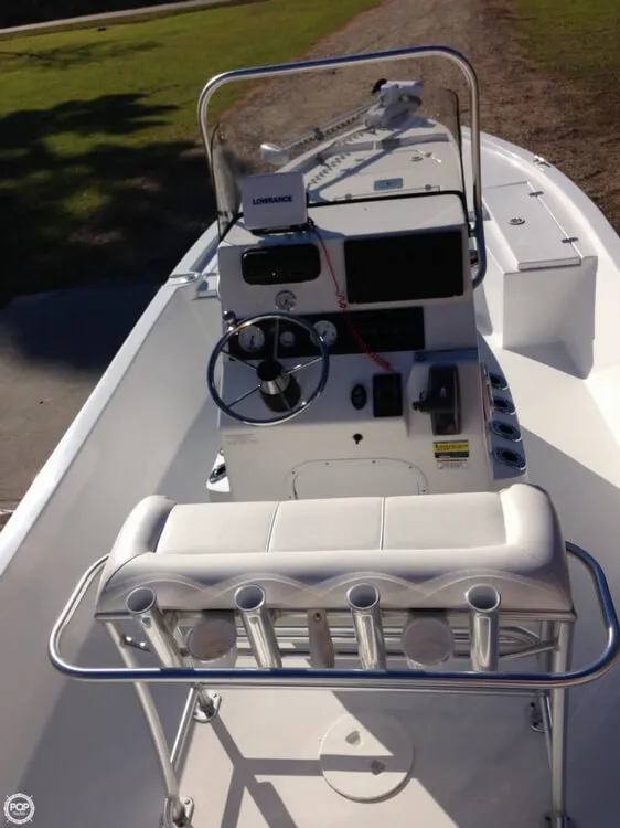 Slide: The Image of Blazer 2200 Bay Center Console 2013 - 4