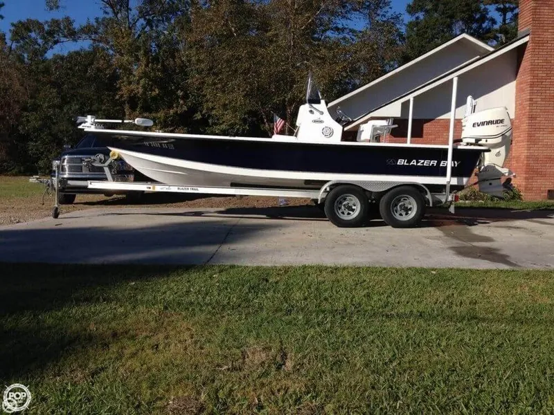 Slide: The Image of Blazer 2200 Bay Center Console 2013 - 8