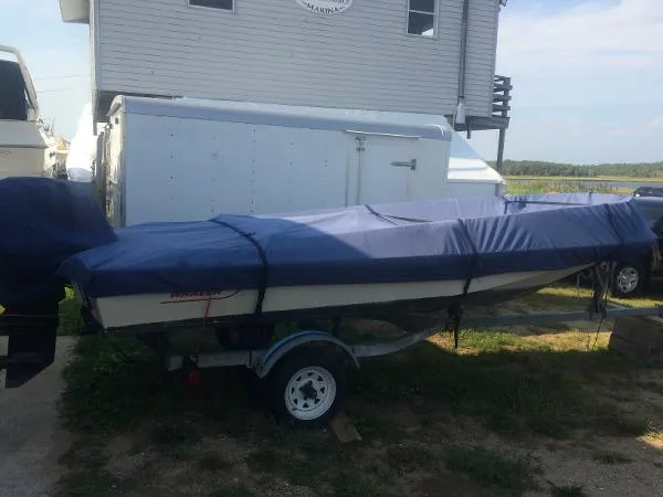Slide: The Image of Boston Whaler 15 1986 - 4