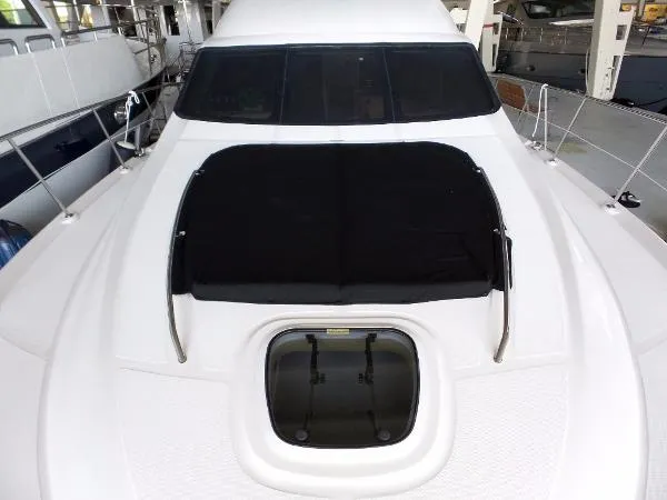 Slide: The Image of Sea Ray 52 Sedan Bridge 2006 - 3