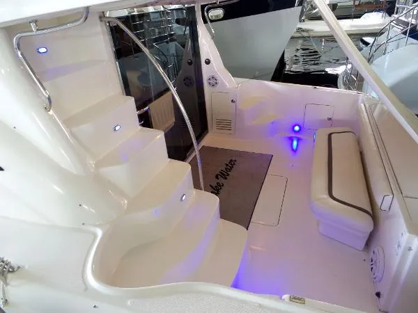 Slide: The Image of Sea Ray 52 Sedan Bridge 2006 - 5