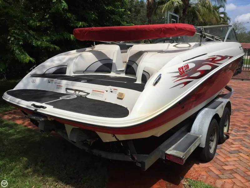 Slide: The Image of Yamaha SX 230 HO 2006 - 1
