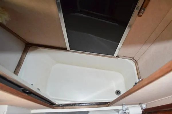 Slide: The Image of Bayliner 3888 Flybridge Motor Yacht 1990 - 11