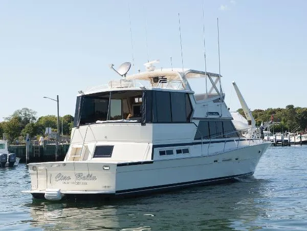 Slide: The Image of Viking 50 Cockpit Motoryacht 1985 - 3