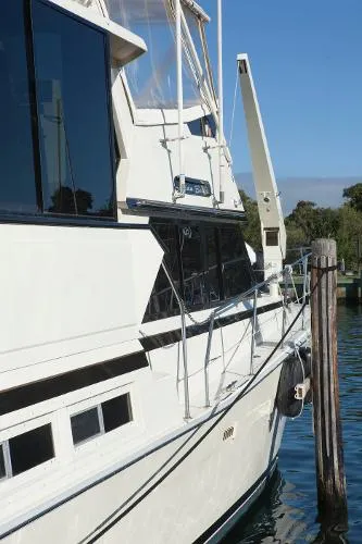 Slide: The Image of Viking 50 Cockpit Motoryacht 1985 - 9