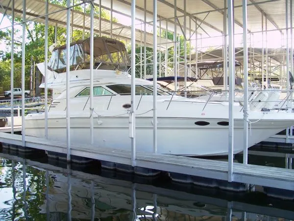 Slide: The Image of Sea Ray 400 Sedan Bridge 1997 - 1