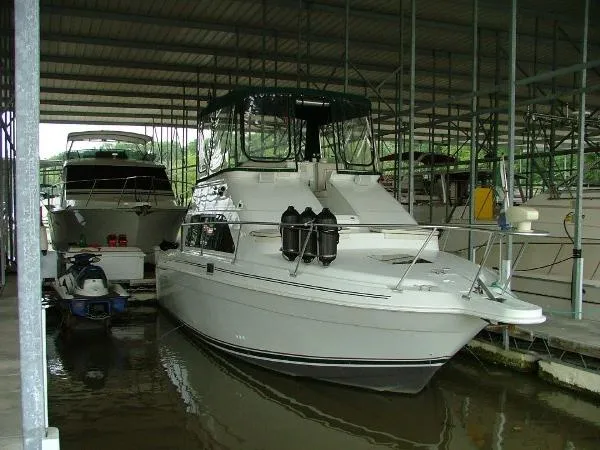 Slide: The Image of Mainship Flybridge 1995 - 2