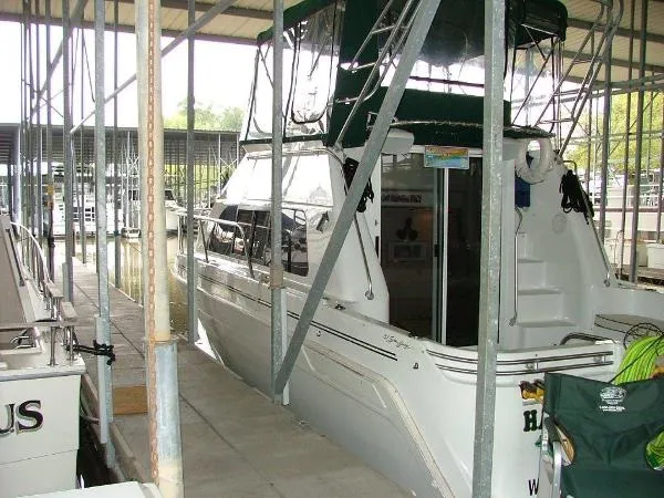 Slide: The Image of Mainship Flybridge 1995 - 7