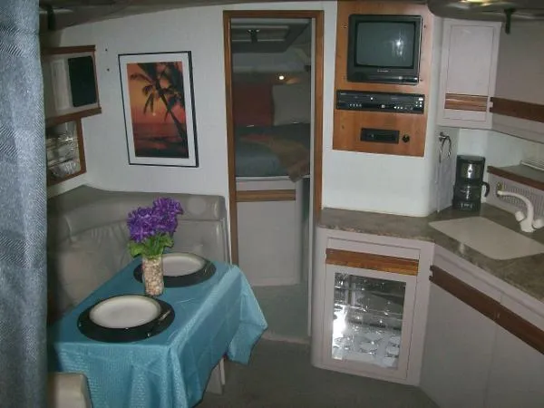 Slide: The Image of Cruisers 3670 Esprit 1989 - 5