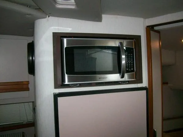 Slide: The Image of Cruisers 3670 Esprit 1989 - 8