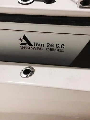 Slide: The Image of Albin 26 Center Console 2006 - 3