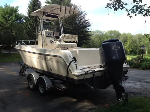 Slide: The Image of Key West 2300 Center Console 2008 - 2