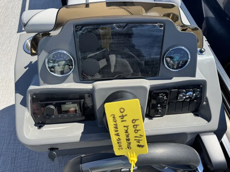 Slide: The Image of Avalon Venture 85 23 QUAD LOUNGER-140HP 2026 - 4