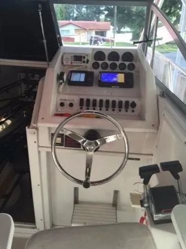 Slide: The Image of Robalo 2440 Walkaround 1994 - 4