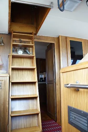 Slide: The Image of Hatteras 61 Motor Yacht 1985 - 10