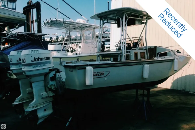 Slide: The Image of Boston Whaler Outrage 25 Cuddy 1985 - 1