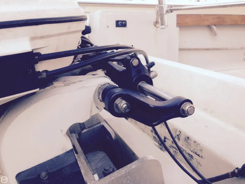 Slide: The Image of Boston Whaler Outrage 25 Cuddy 1985 - 11