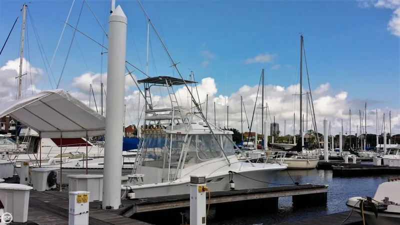 Slide: The Image of Luhrs 320 Open 2001 - 7