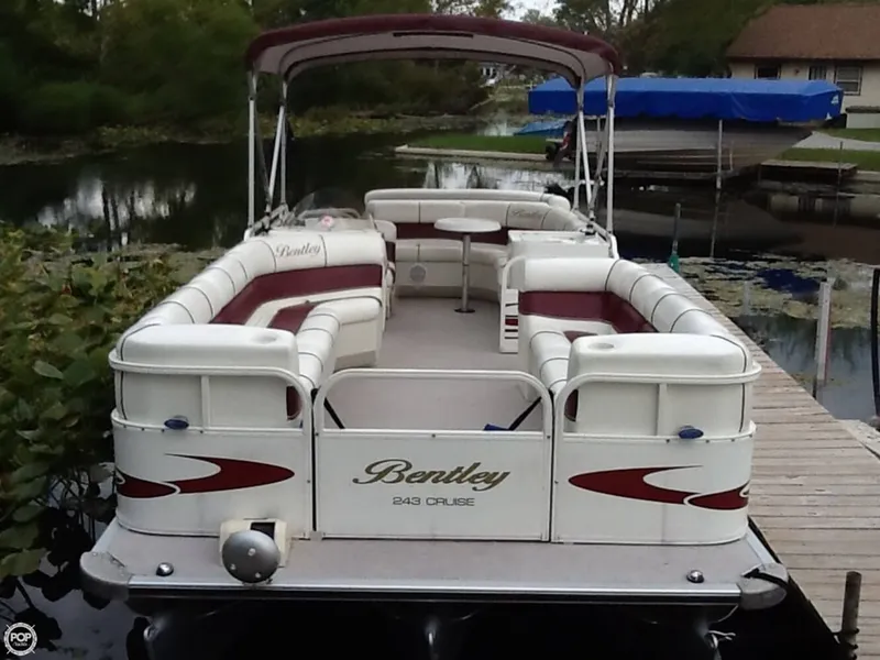 Slide: The Image of Bentley Pontoons 243 Cruise 2006 - 5