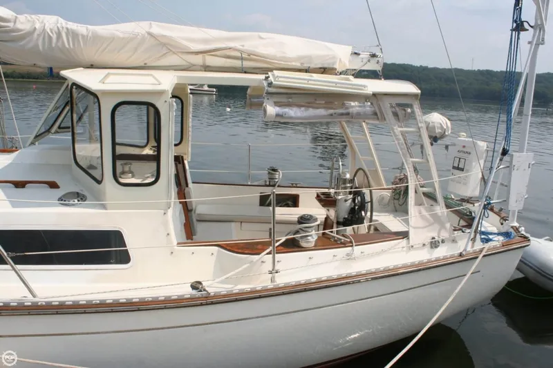 Slide: The Image of Cabot 36 Cutter Rig 1978 - 3