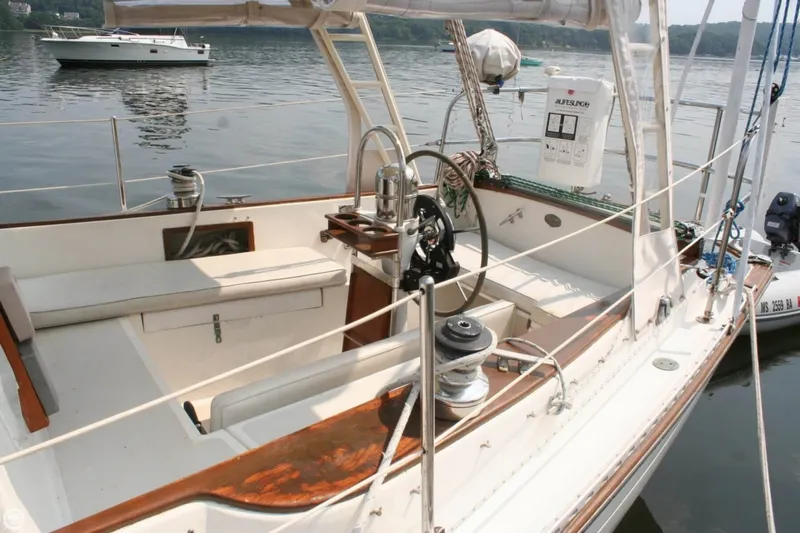 Slide: The Image of Cabot 36 Cutter Rig 1978 - 8