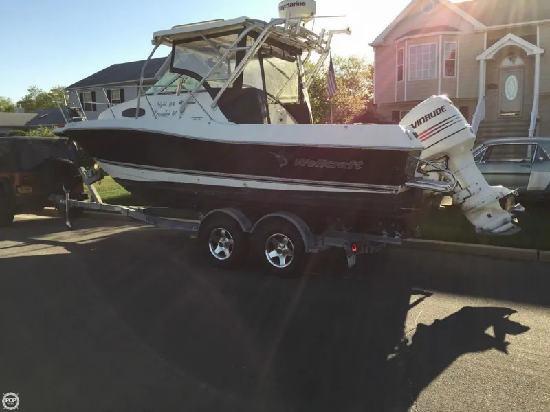 Slide: The Image of Wellcraft 240 Coastal WA 2002 - 3