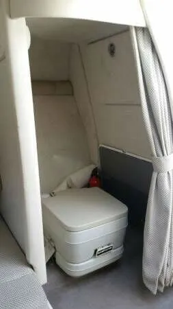 Slide: The Image of Sea Ray 215 Weekender 2005 - 3