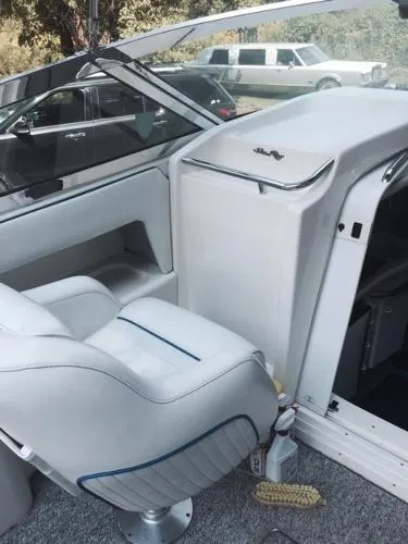 Slide: The Image of Sea Ray 310 Sun Sport 1994 - 8