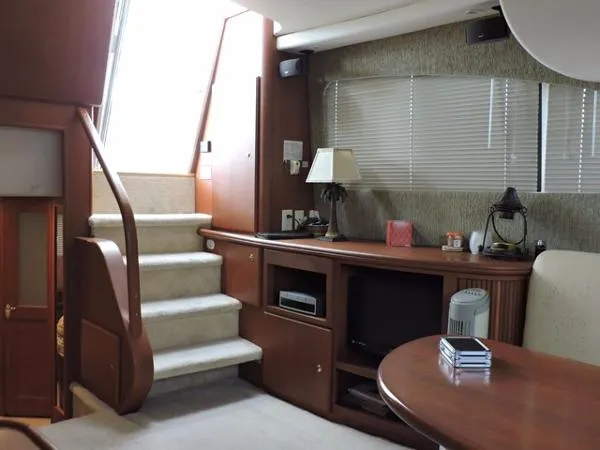 Slide: The Image of Silverton 39 Flybridge Motor Yacht 2004 - 1